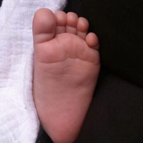 Massage bébé pied Massage bébé pied